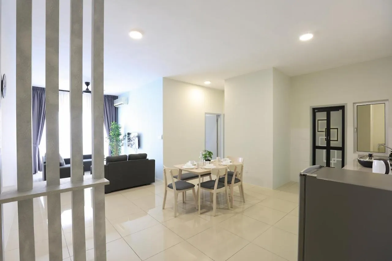 Apartment 3-Bedroom W Pool 8 Pax @ Bukit Oug Kuala Lumpur