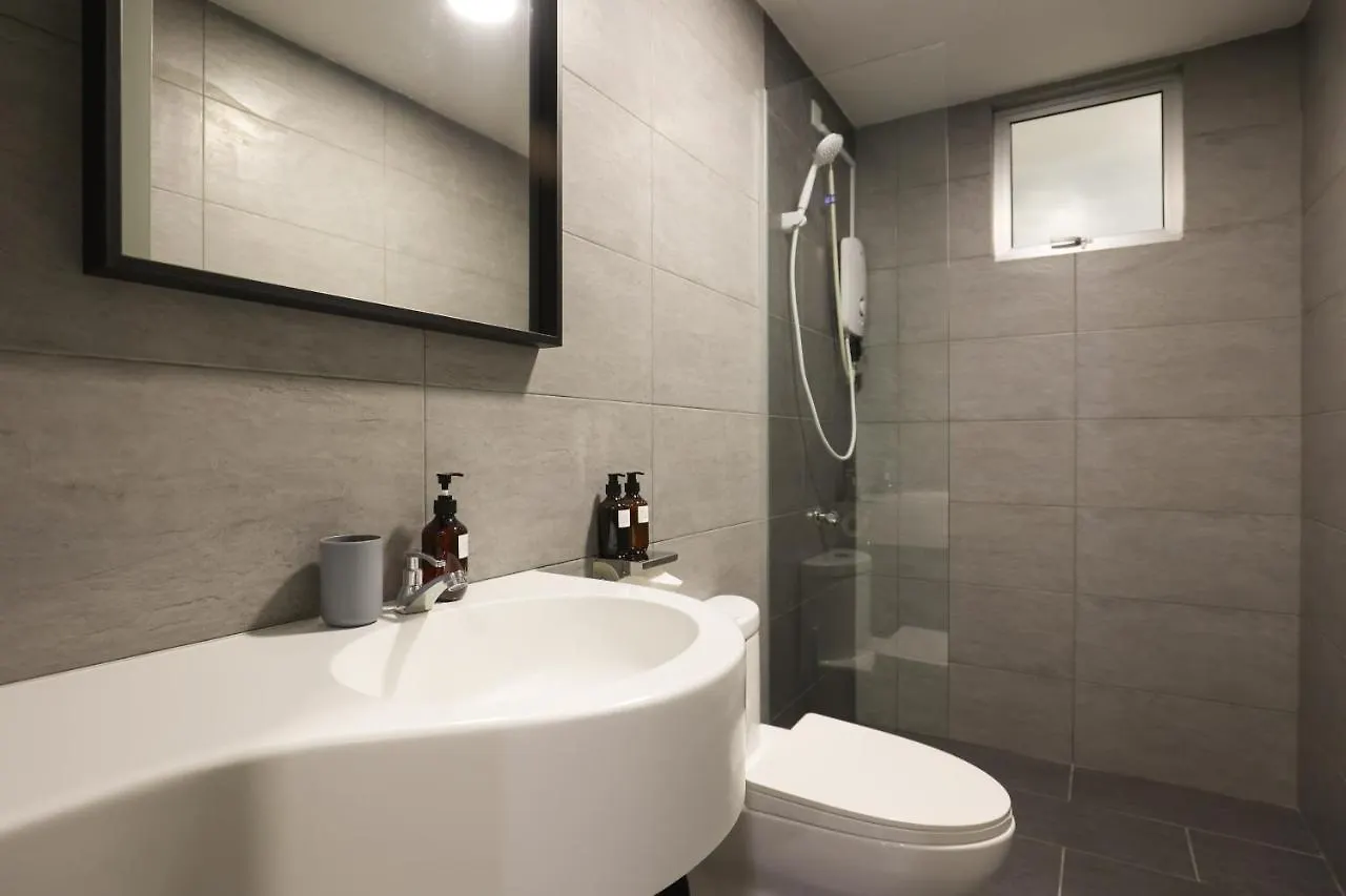 3-Bedroom W Pool 8 Pax @ Bukit Oug Kuala Lumpur 0*,
